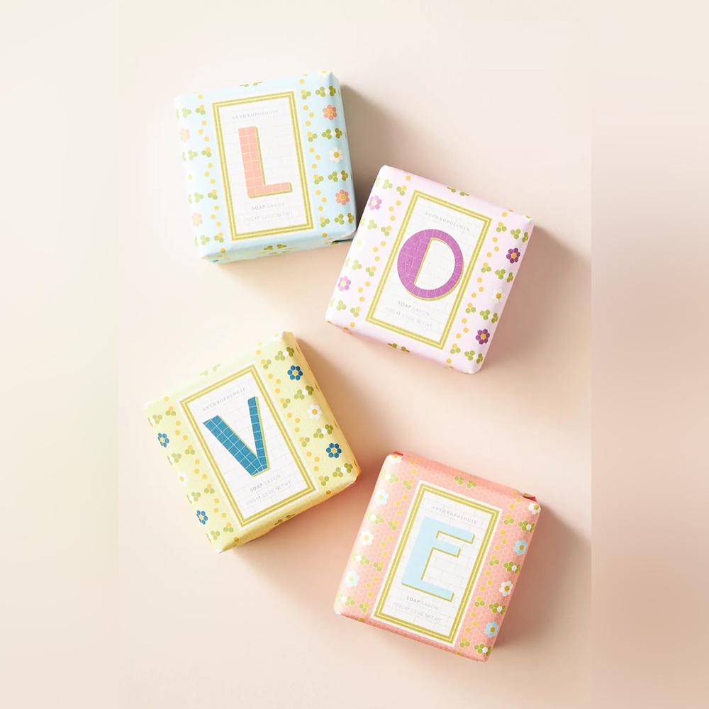 NWT! Anthropologie Love Bar Soap Gift Set / 4 Scented Soaps
